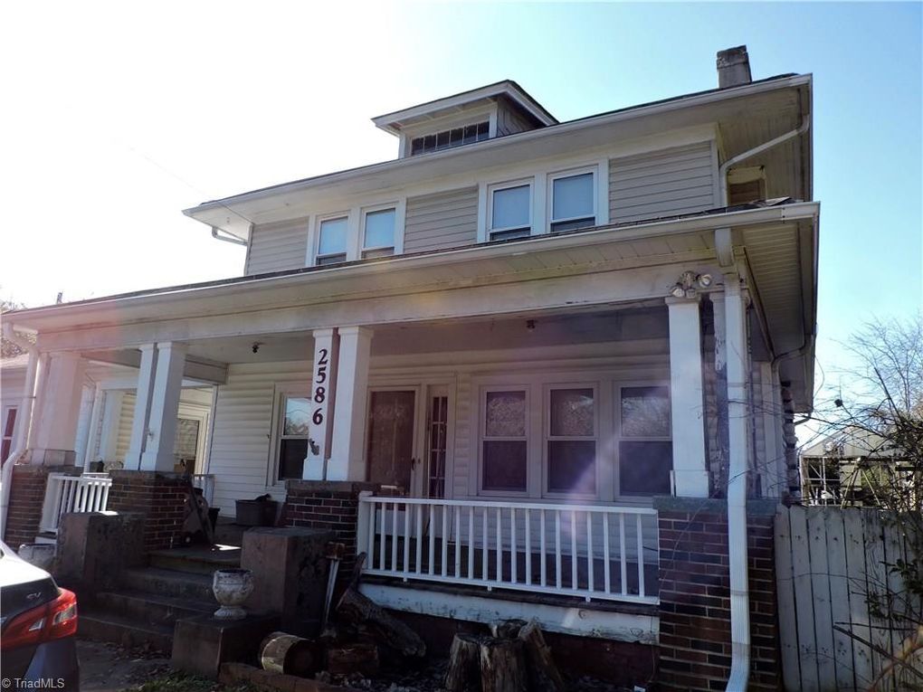 2586 reynolda road winston.jpg