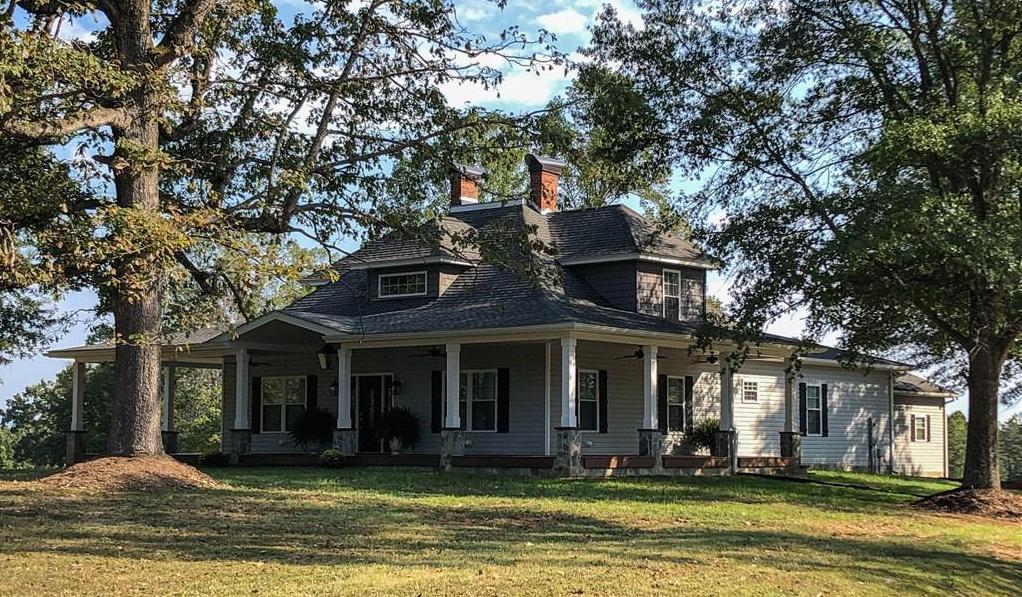 342 Old Westfield Road Pilot Mountain.jpg