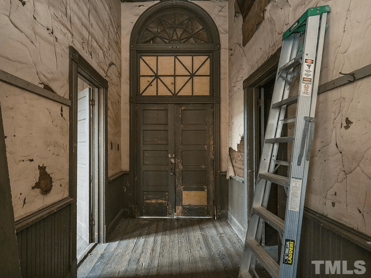 401 w. main street door haw river.png