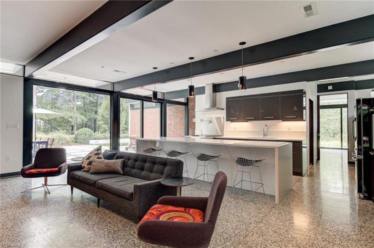 3905 hendersn road kitchen 2.jpg