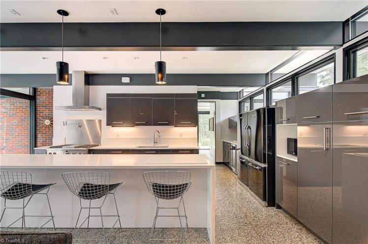 905 henderson road kitchen 3.jpg