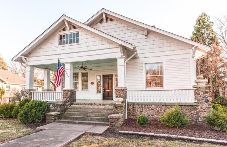 722 w davis street burlington.jpg