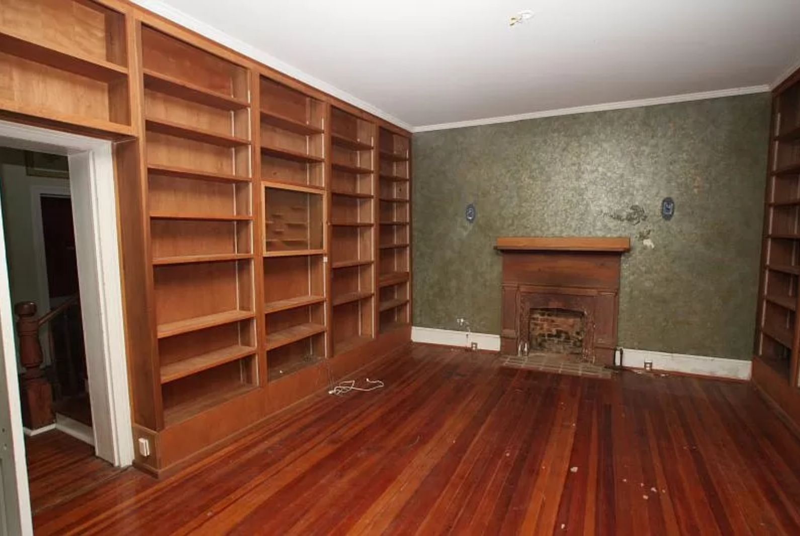 villa library 1.png