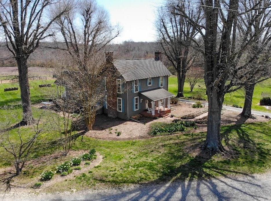 2945 nesting goose road yadkinville.jpg