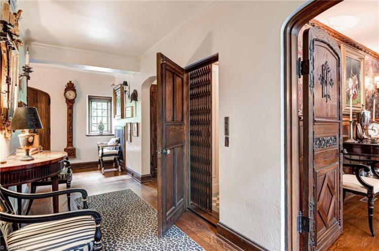 1077 e kent road winston elevator