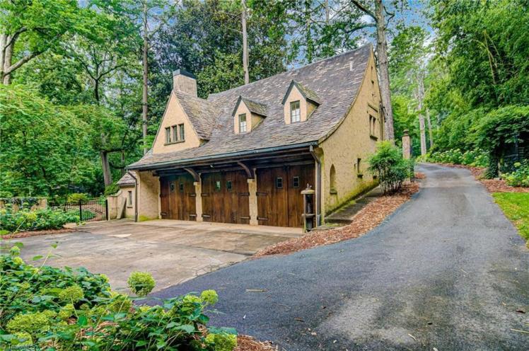 1077 e kent road winston garage