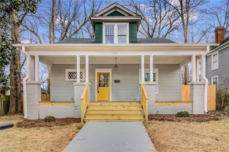 This image has an empty alt attribute; its file name is 620-park-avenue.jpg