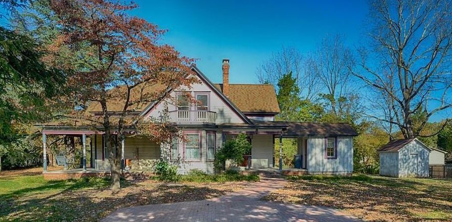 4909 guilford college road.jpg