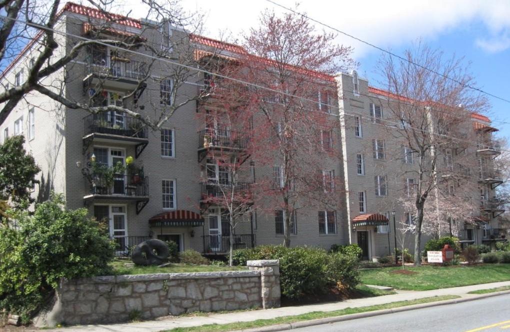 1013 n elm street.jpeg