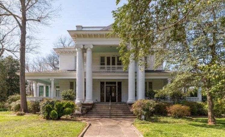 802 main street south.jpg