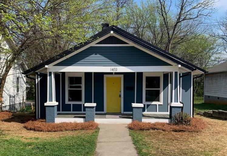 1403 e washington street.jpg