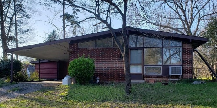 4302 halifax road.jpg